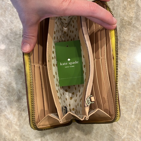 Kate Spade Wallet - Picture 3 of 7